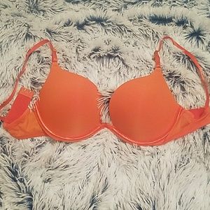Victoria's Secret Very Sexy push up bra